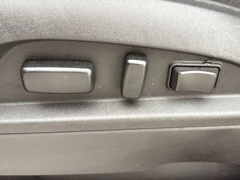 Used 2017 Chevrolet Equinox LT w/ Convenience Package image 21