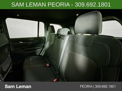 New 2025 Jeep Grand Cherokee Laredo X w/ Luxury Tech Group I image 24