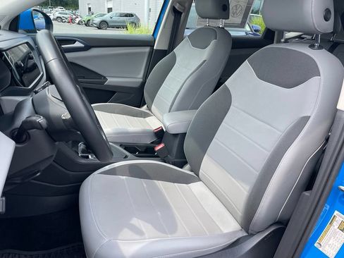 Certified 2023 Volkswagen Taos SE w/ Black Wheel Package FWD image 6