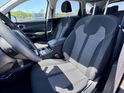 Used 2021 Kia Sorento LX image 18