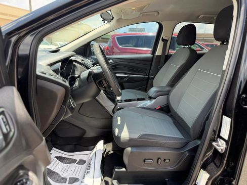 Used 2015 Ford Escape SE FWD image 11