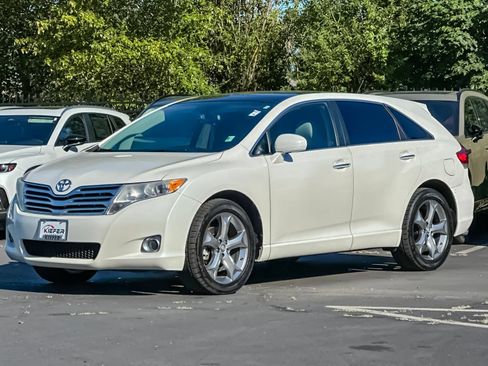 Used 2010 Toyota Venza AWD image 7