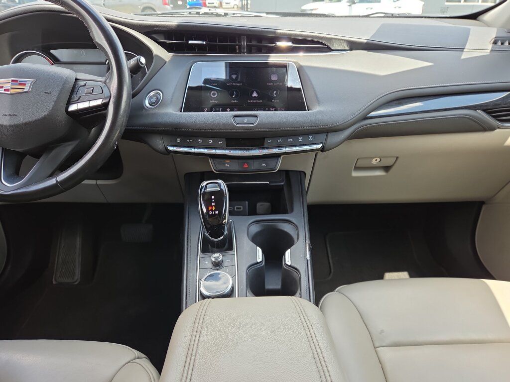 Used 2023 Cadillac XT4 Premium Luxury FWD image 22