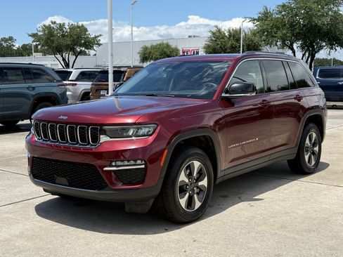 Used 2024 Jeep Grand Cherokee Limited 4xe AWD/4WD image 8