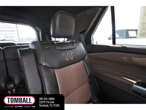 Used 2023 Ford Explorer King Ranch w/ Technology Package AWD/4WD image 12