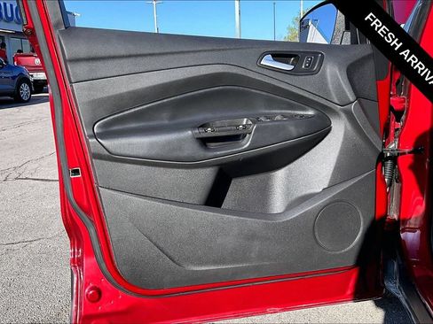 Used 2019 Ford Escape SE FWD image 20