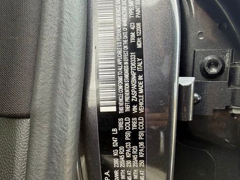 Used 2023 Alfa Romeo Stelvio Veloce image 34