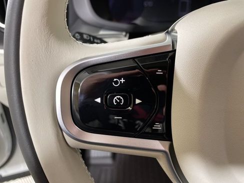Certified 2025 Volvo XC60 T8 Core w/ Protection Package Premier AWD/4WD image 24