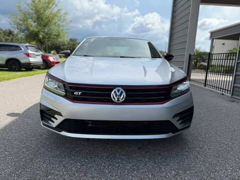 Used 2018 Volkswagen Passat 3.6 FWD image 3