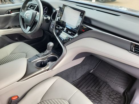 Used 2023 Toyota Camry SE w/ Audio Upgrade Package image 14