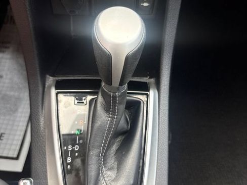 Used 2017 Toyota Corolla LE FWD image 35