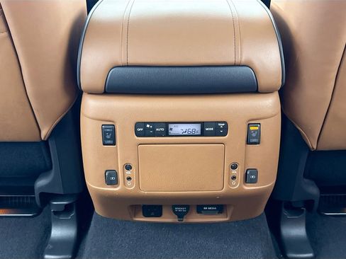 Used 2018 INFINITI QX80 4WD w/ Deluxe Technology Package image 33