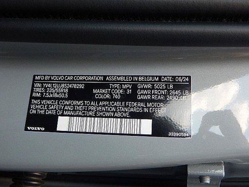 Used 2025 Volvo XC40 B5 Core AWD/4WD image 30