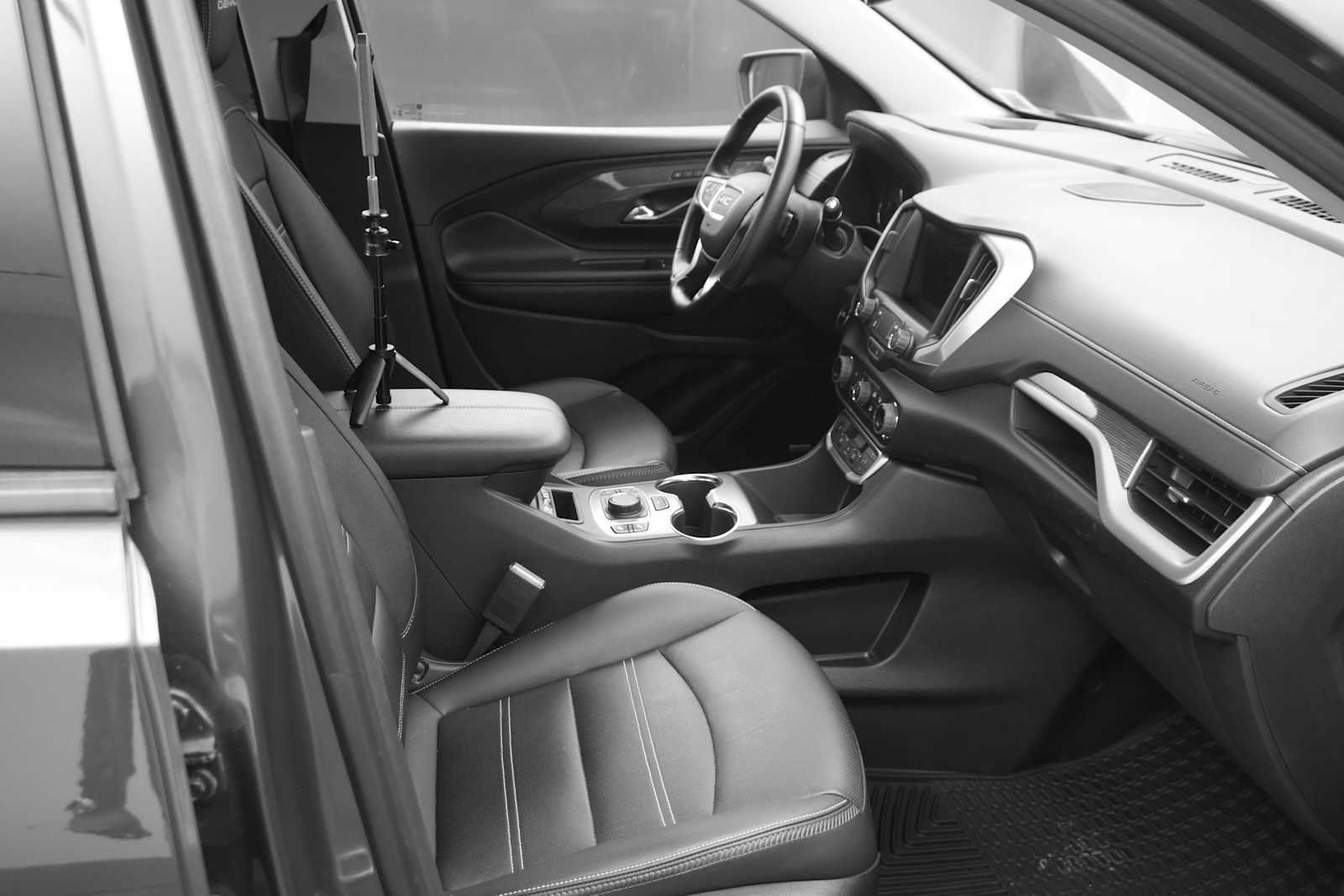 Used 2023 GMC Terrain Denali AWD/4WD image 11