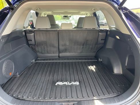 Certified 2023 Toyota RAV4 XLE Premium AWD/4WD image 9