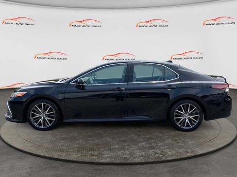 Used 2021 Toyota Camry XLE w/ Navigation Package AWD/4WD image 7