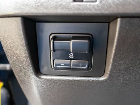 Used 2023 GMC Canyon Denali AWD/4WD image 17