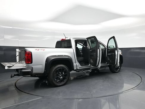 Used 2020 Chevrolet Colorado LT w/ Colorado RST Special Edition AWD/4WD image 6