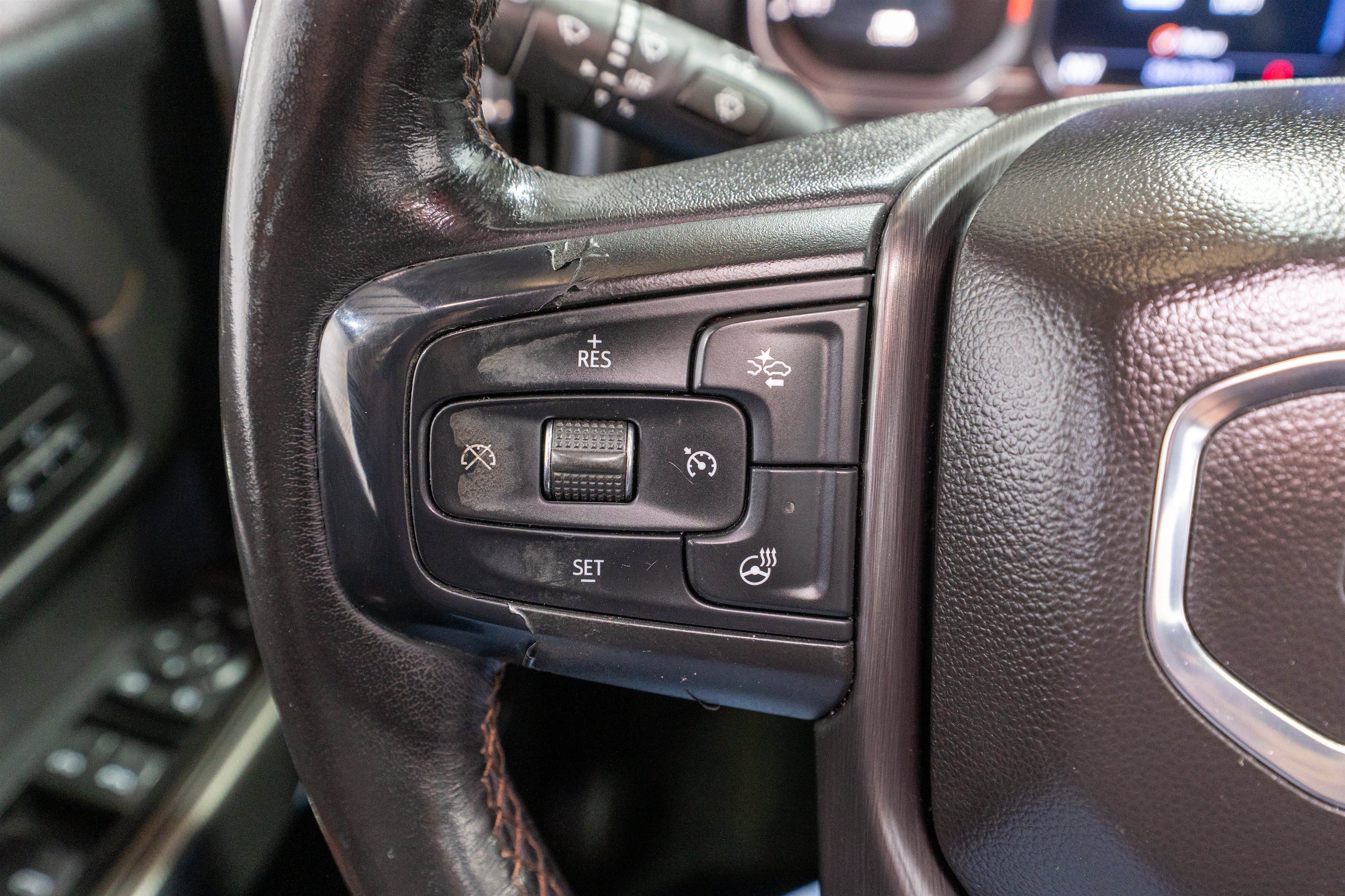 Used 2020 GMC Sierra 1500 AT4 w/ AT4 Premium Package AWD/4WD image 33