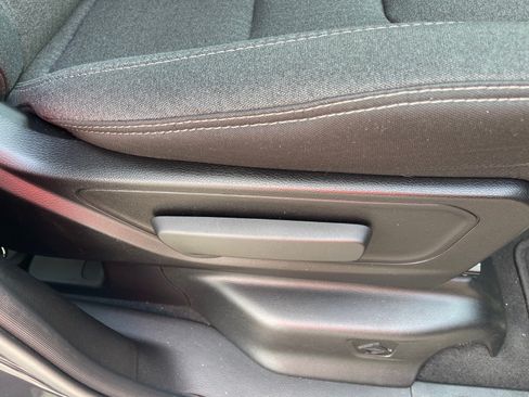 Used 2019 RAM 1500 Big Horn RWD image 17