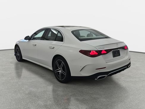 Used 2025 Mercedes-Benz E 350 Sedan image 7