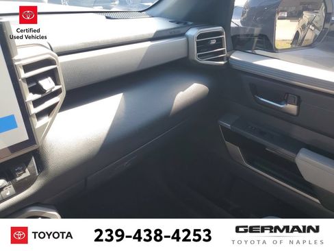 Used 2025 Toyota Tundra Limited AWD/4WD image 34