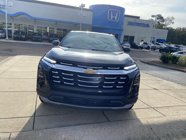 Used 2026 Chevrolet Equinox LT AWD/4WD image 3
