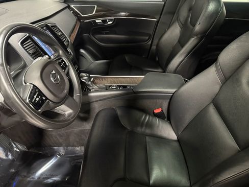 Used 2016 Volvo XC90 T6 Momentum w/ Momentum Plus Package image 15