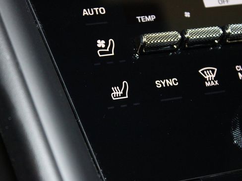 Used 2025 Porsche Macan Electric image 30