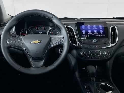 Used 2024 Chevrolet Equinox LT image 18