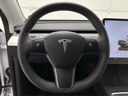 Used 2023 Tesla Model Y Long Range image 24