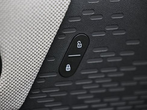 New 2026 MINI Cooper 2-Door Hardtop image 18