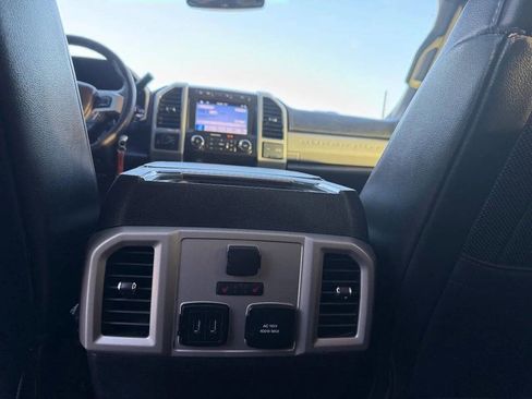 Used 2019 Ford F250 Lariat image 18