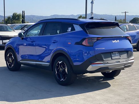 New 2026 Kia Sportage EX w/ EX Panorama Roof Package FWD image 6