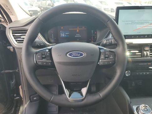 New 2025 Ford Escape SE image 12
