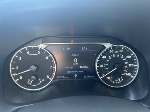 Used 2023 Nissan Altima 2.5 SL FWD image 9