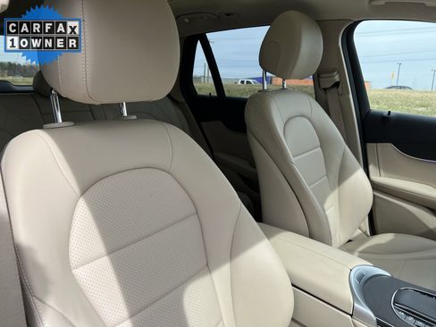 Certified 2022 Mercedes-Benz GLC 300 4MATIC image 35