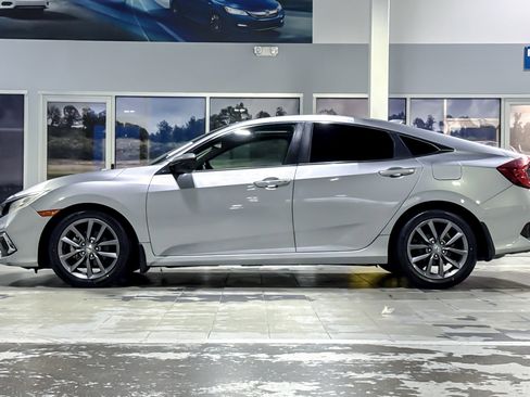 Used 2020 Honda Civic EX image 2