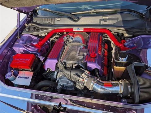 Used 2016 Dodge Challenger SRT image 26