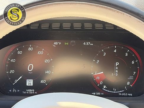Used 2016 Volvo XC90 T6 Momentum w/ Momentum Plus Package AWD/4WD image 29