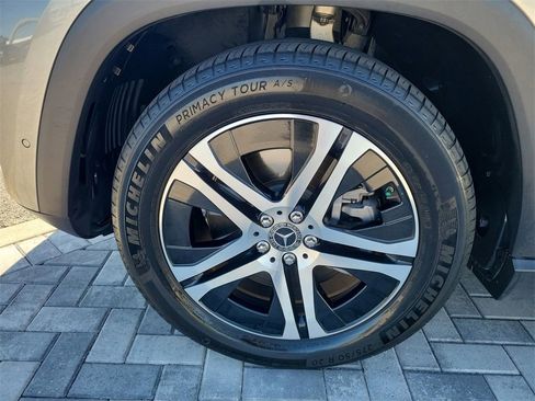 Used 2022 Mercedes-Benz GLS 450 4MATIC image 13