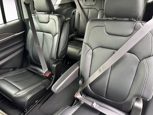 Used 2024 Jeep Grand Cherokee L Limited image 13