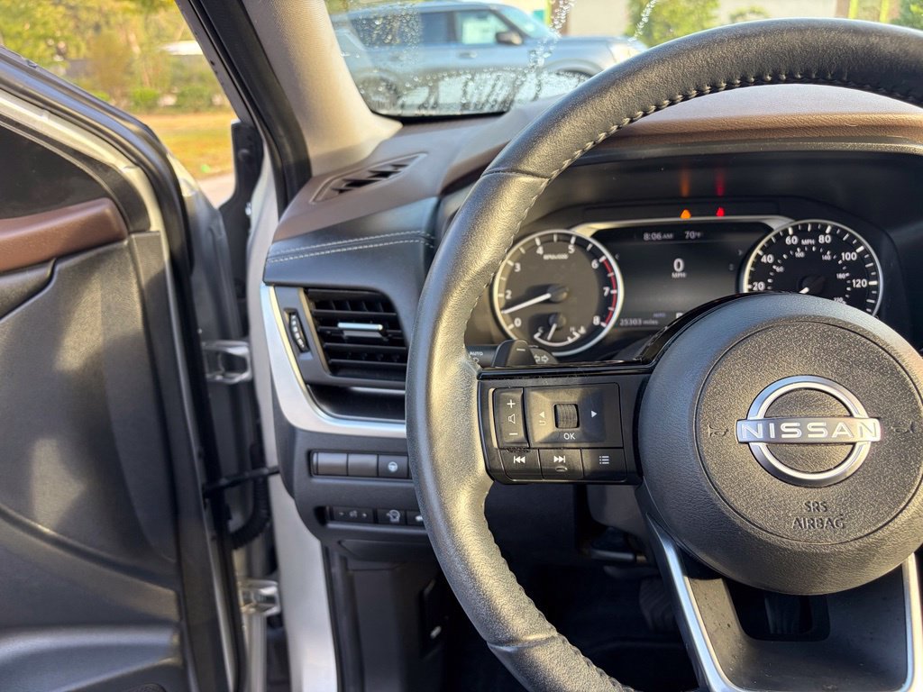 Certified 2023 Nissan Rogue SV w/ SV Premium B Package AWD/4WD image 17