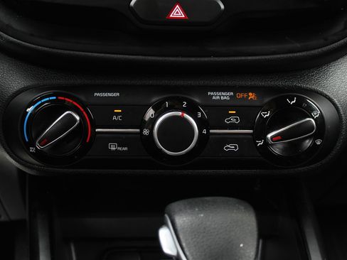 Used 2020 Kia Soul S FWD image 18