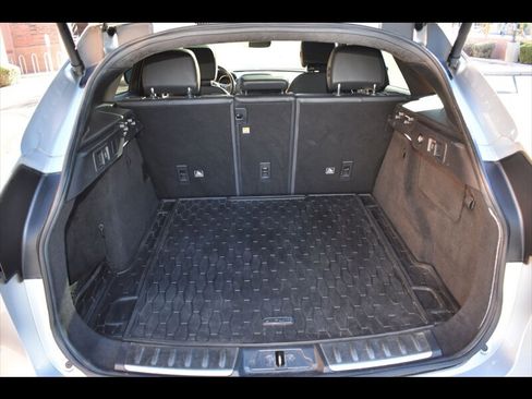 Used 2019 Jaguar F-PACE Premium image 24