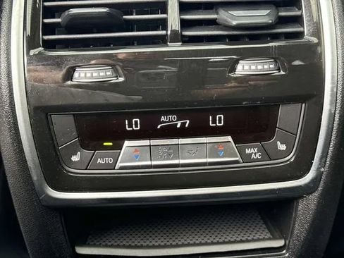 Used 2025 BMW X7 xDrive40i AWD/4WD image 22