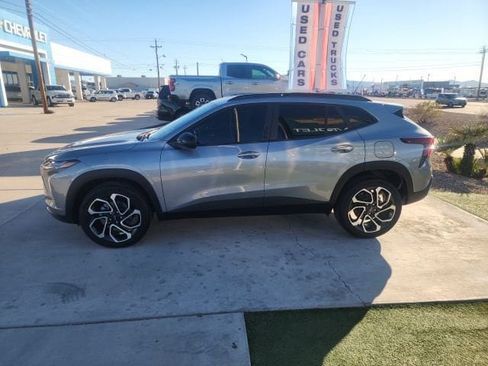 New 2026 Chevrolet Trax RS image 7