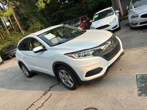 Used 2020 Honda HR-V LX image 4