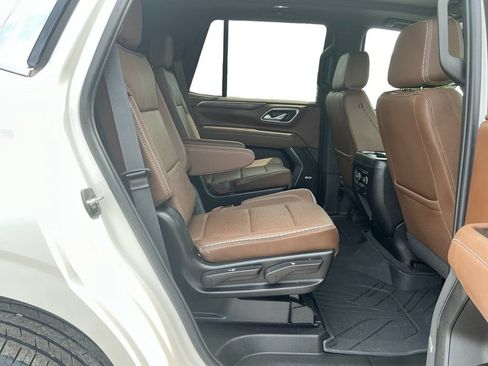 Used 2024 Chevrolet Tahoe High Country AWD/4WD image 23