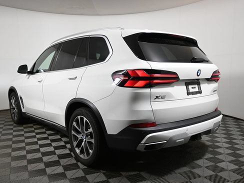 Used 2024 BMW X5 xDrive40i AWD/4WD image 9